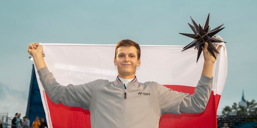 Winston-Salem Open: Hubert Hurkacz beats top seed Benoit Paire in three sets to clinch first ATP title Winston-Salem Open: Hubert Hurkacz beats top seed Benoit Paire in three sets to clinch first ATP title