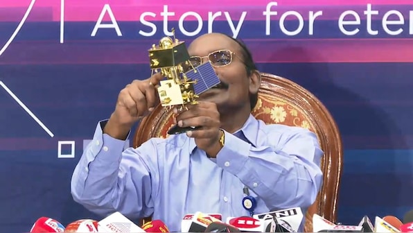 Chandrayaan 2 to attempt historic soft-landing at 1.40 am on 7 Sep after lowering its orbit gradually: ISRO chairman