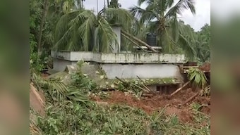 Toll due to landslide in Kerala's Kavalappara mounts to 11; rescue operations by NDRF, fire service personnel ongoing