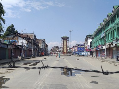 In J&K, only 153 'white-listed' sites accessible on 2G internet on postpaid connections; news portals, social media sites blocked In J&K, only 153 'white-listed' sites accessible on 2G internet on postpaid connections; news portals, social media sites blocked