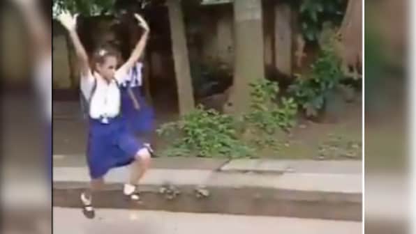 Five-time Olympic medalist Nadia Comaneci impressed by Indian school kids performing gymnastics moves on the street