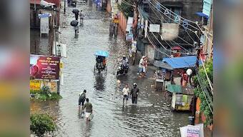 Trains cancelled, flights delayed after heavy rains lash Kolkata; IMD predicts few spells of heavy showers for tomorrow