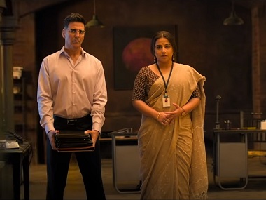 Mission Mangal box office collection: Akshay Kumar, Vidya Balan's film grosses Rs 121.23 cr in opening week Mission Mangal box office collection: Akshay Kumar, Vidya Balan's film grosses Rs 121.23 cr in opening week