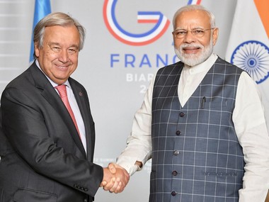 UN chief Antonio Guterres meets Narendra Modi on sidelines of G7 Summit, urges India and Pakistan to avoid escalation in Kashmir UN chief Antonio Guterres meets Narendra Modi on sidelines of G7 Summit, urges India and Pakistan to avoid escalation in Kashmir