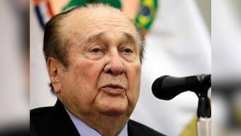 Former South American football chief Nicolas Leoz passes away amidst ongoing investigation into FIFA corruption scandal involvement