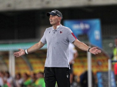 Serie A: Cancer-battling coach Sinisa Mihajlovic rejoins Bologna on bench as they are held by Verona; Lazio beat Sampdoria Serie A: Cancer-battling coach Sinisa Mihajlovic rejoins Bologna on bench as they are held by Verona; Lazio beat Sampdoria