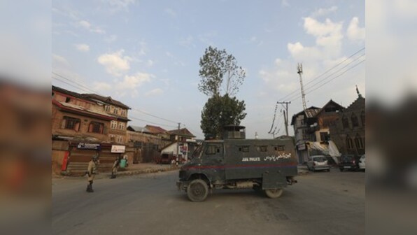 Kashmir in lockdown: Eerie silence hangs over Srinagar as armed soldiers patrol streets; 'May God help us,' says resident