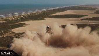 SpaceX's future Mars vessel Starhopper completes first Raptor engine flight test