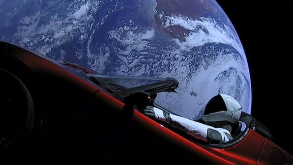 SpaceX Starman, Tesla Roadster complete their first complete orbit around the Sun
