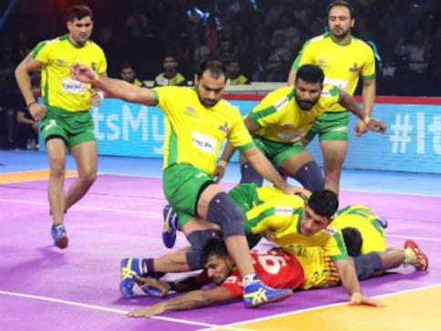 Pro Kabaddi 2019: Ajay Thakur bounces back to form in Tamil Thalaivas' 34-28 win over Gujarat Fortunegiants Pro Kabaddi 2019: Ajay Thakur bounces back to form in Tamil Thalaivas' 34-28 win over Gujarat Fortunegiants