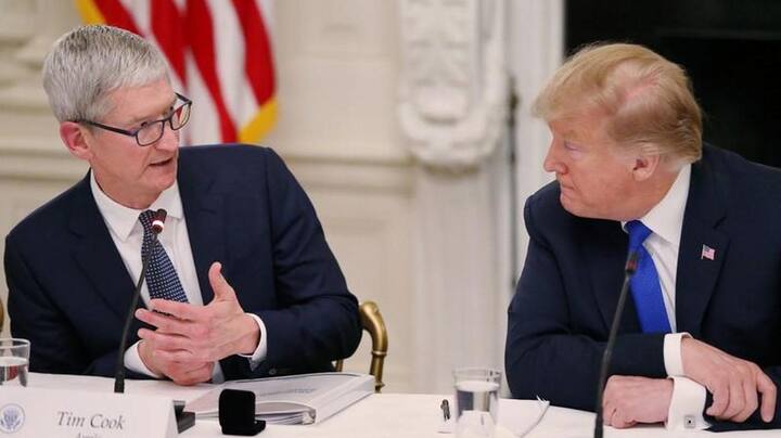Donald Trump on Tim Cook: He is a great executive because he calls me and others don't