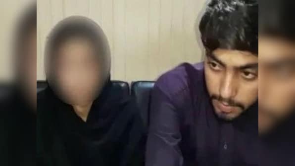 Sikh teen's 'forced' conversion: Pakistan claims issue 'amicably' resolved; community leaders accuse it of engaging in propaganda