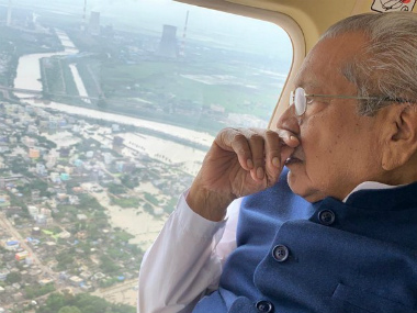 Andhra Pradesh governor conducts aerial survey of flood-hit state; people in low-lying areas asked to shift to safer places Andhra Pradesh governor conducts aerial survey of flood-hit state; people in low-lying areas asked to shift to safer places