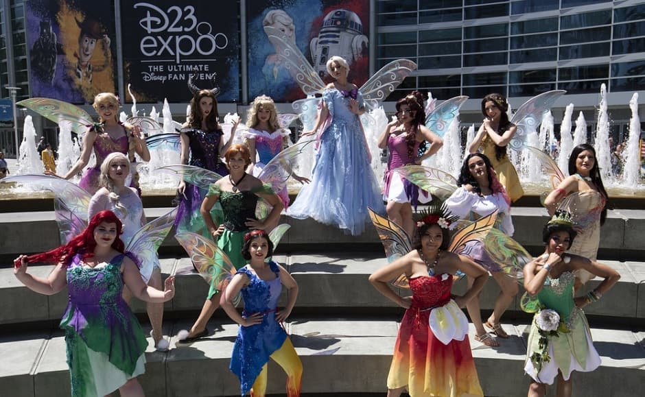D23 Expo 19 From The Little Mermaid To Elsa Disney Princesses Rule Cosplay Carpet On Day 2 Photos News Firstpost