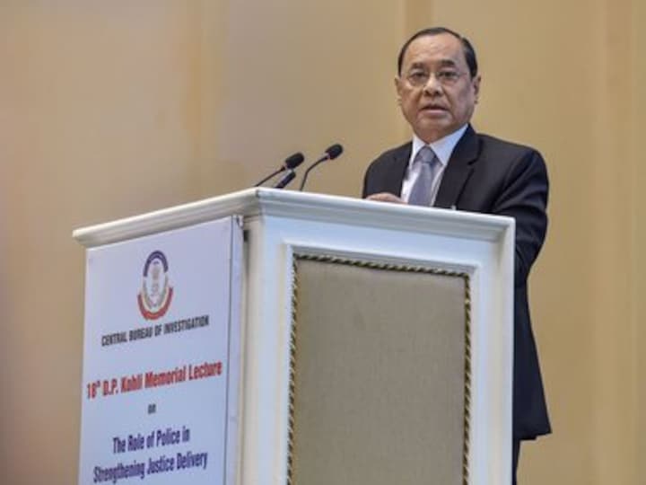 CJI Ranjan Gogoi asks why CBI works well when cases lack political overtones, calls for making agency more independent