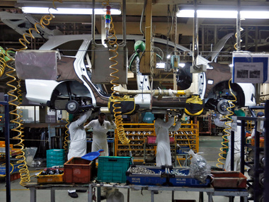 Job cuts: Slump in auto sector sales forces firms to shut down factories; around 3.50 lakh workers laid off Job cuts: Slump in auto sector sales forces firms to shut down factories; around 3.50 lakh workers laid off