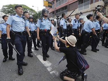 Hong Kong protesters return to streets for 10th consecutive weekend as pro-Beijing leader refuses to relent Hong Kong protesters return to streets for 10th consecutive weekend as pro-Beijing leader refuses to relent