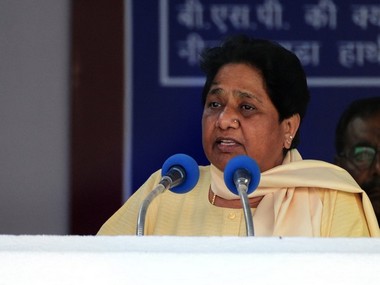 Mayawati criticises Opposition leaders for attempted visit to Kashmir, says they gave Centre, governor chance to politicise issue Mayawati criticises Opposition leaders for attempted visit to Kashmir, says they gave Centre, governor chance to politicise issue
