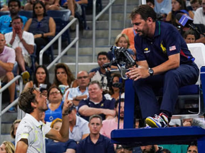 US Open 2019: Fifth seed Daniil Medvedev beats veteran Spaniard Feliciano Lopez but loses crowd support with antics