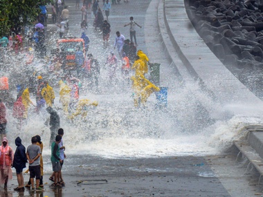 At least 4 killed in rain-related incidents in Mumbai, Pune and Palghar; downpour cripples normal life for second consecutive day At least 4 killed in rain-related incidents in Mumbai, Pune and Palghar; downpour cripples normal life for second consecutive day