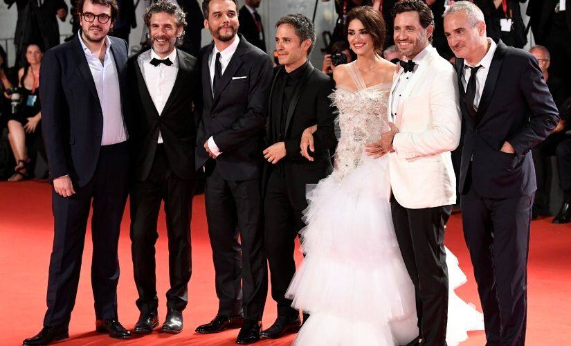 The 76th Venice Film Festival - Red Carpet Arrivals - Olivier Assayas, Rodrigo Teixeira, Penelope Cruz, Edgar Ramirez, Gael Garcia Bernal, Wagner Moura and Leonardo Sbaraglia. Photo credit: Reuters/Piroschka van de Wouw.