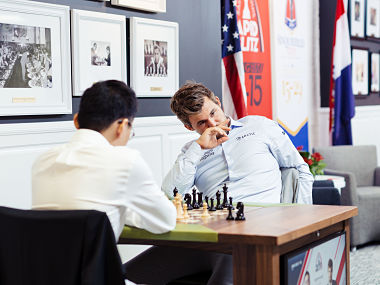 Magnus Carlsen's indifferent form and tactical blunders lead to him losing World No 1 spot in rapid and blitz format Magnus Carlsen's indifferent form and tactical blunders lead to him losing World No 1 spot in rapid and blitz format