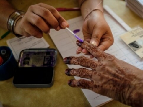 Arvi Election Result 2019 LIVE Updates | Assembly Elections; Constituency, Party, Candidate Name Wise Winner, Loser, Leading, Trailing Arvi Election Result 2019 LIVE Updates | Assembly Elections; Constituency, Party, Candidate Name Wise Winner, Loser, Leading, Trailing