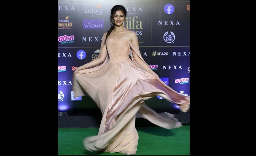 Alia Bhatt won the best actress for her role in Meghna Gulzar’s spy thriller Raazi.