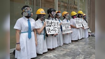 Hong Kong students boycott classes, plan second day of pro-democracy rallies amid growing political crisis in city