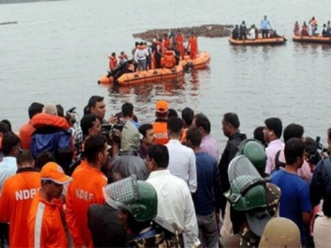 At least 8 dead after boat capsizes in Andhra Pradesh's Godavari river; NDRF, Navy carry out rescue ops, Modi says 'extremely pained' At least 8 dead after boat capsizes in Andhra Pradesh's Godavari river; NDRF, Navy carry out rescue ops, Modi says 'extremely pained'