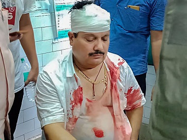 BJP MP Arjun Singh suffers head injuries after police 'baton charge' protesters in West Bengal's Kankinara; authorities deny charge BJP MP Arjun Singh suffers head injuries after police 'baton charge' protesters in West Bengal's Kankinara; authorities deny charge