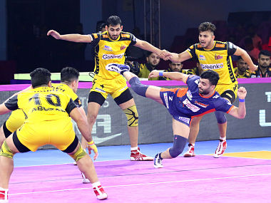 Pro Kabaddi 2019: Maninder Singh leads Bengal Warriors to close win against Telugu Titans; Jaipur Pink Panthers register first home victory Pro Kabaddi 2019: Maninder Singh leads Bengal Warriors to close win against Telugu Titans; Jaipur Pink Panthers register first home victory