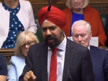 Indian-origin Labour Party MP Tanmanjeet Singh Dhesi slams Boris Johnson for equating burqa-clad women with ‘bank robbers’, ‘letterboxes’ Indian-origin Labour Party MP Tanmanjeet Singh Dhesi slams Boris Johnson for equating burqa-clad women with ‘bank robbers’, ‘letterboxes’