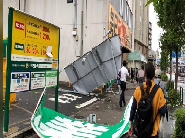 Typhoon Faxai: Heatstroke kills two, sends 48 to hospital as half million homes struggle with electricity outages in Tokyo, surrounding areas Typhoon Faxai: Heatstroke kills two, sends 48 to hospital as half million homes struggle with electricity outages in Tokyo, surrounding areas