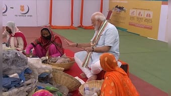 Saying Om or cow is not regressive, says Narendra Modi in Mathura; PM interacts with garbage workers, tells people to shun single-use plastic