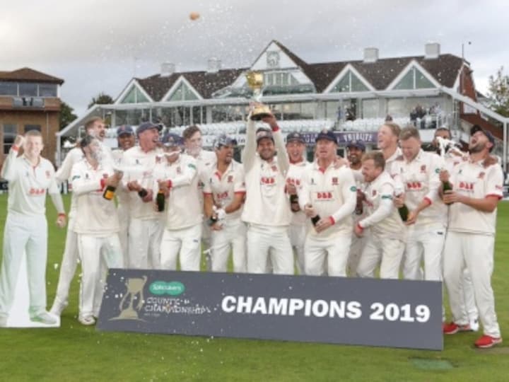 Essex crowned England's county champions after Ryan ten Doeschate's men see off spirited Somerset on final day