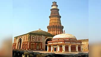 Tourists to Qutub Minar can get discount by buying tickets online or scanning QR code; foreigners to pay Rs 550, Indians Rs 35
