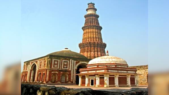 Tourists to Qutub Minar can get discount by buying tickets online or scanning QR code; foreigners to pay Rs 550, Indians Rs 35