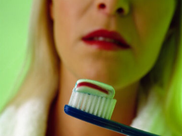 6 ways to reduce the number of microplastics that enter your body daily
