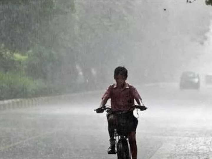 IMD predicts heavy rainfall in North, South Goa till 21 Sept, advises fishermen not to venture into the sea