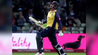 T20 Blast: Captain Simon Harmer's all-round performance helps Essex beat Worcestershire in dramatic final