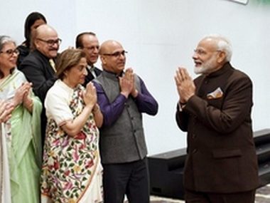 Narendra Modi meets Kashmiri Pandits in Houston ahead of 'Howdy, Modi' event, assures them of new Kashmir Narendra Modi meets Kashmiri Pandits in Houston ahead of 'Howdy, Modi' event, assures them of new Kashmir