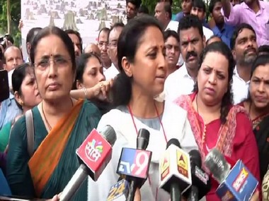 Supriya Sule joins protests against tree felling for Metro in Mumbai's Aarey Colony, says she will discuss issue with Devendra Fadnavis Supriya Sule joins protests against tree felling for Metro in Mumbai's Aarey Colony, says she will discuss issue with Devendra Fadnavis