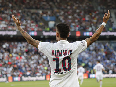 Ligue 1: Neymar shrugs off hostile reception from Paris Saint-Germain fans to score stunning injury-time winner against Strasbourg Ligue 1: Neymar shrugs off hostile reception from Paris Saint-Germain fans to score stunning injury-time winner against Strasbourg