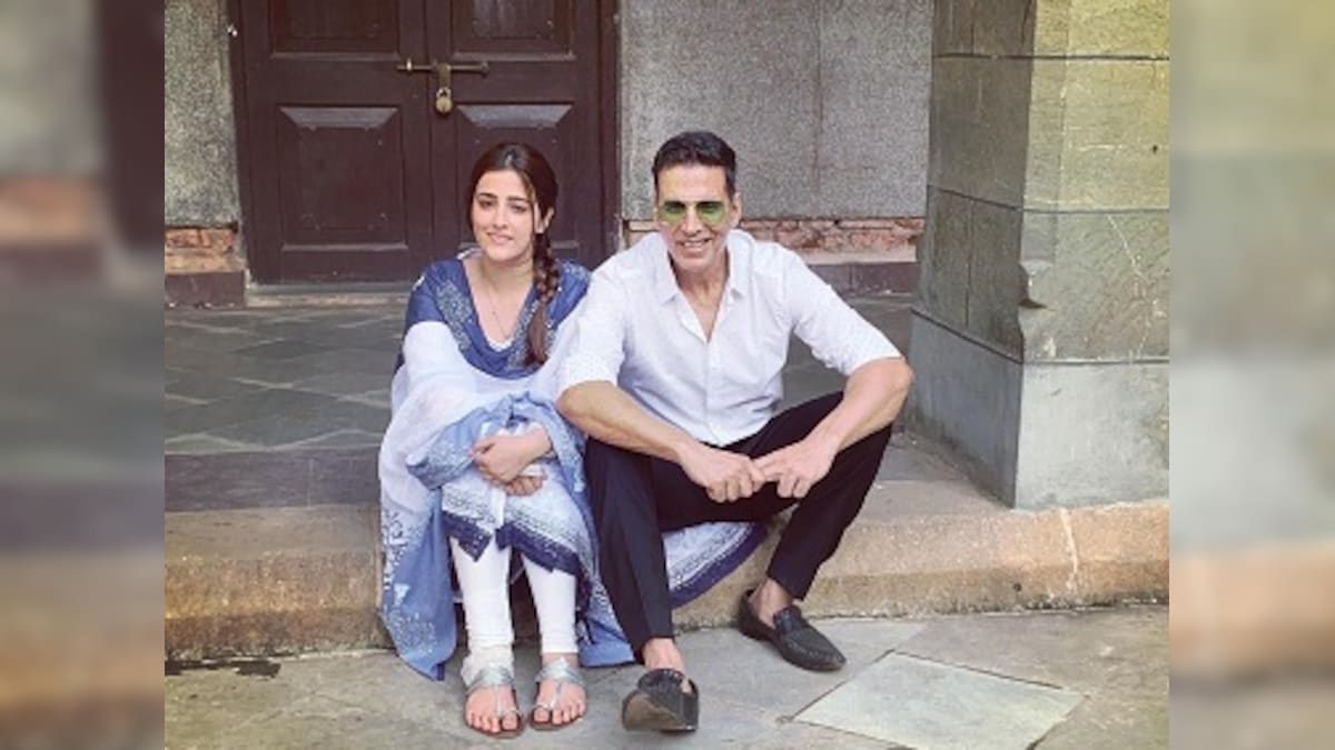 Akshay Kumar teams up with B Praak, Ammy Virk for first music video Filhaal, begins shooting at St. Xavier's, Mumbai