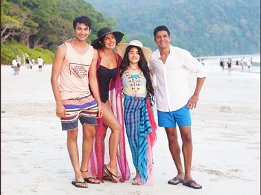 The Sky is Pink: Priyanka Chopra, Farhan Akhtar share new stills ahead of world premiere at TIFF 2019 The Sky is Pink: Priyanka Chopra, Farhan Akhtar share new stills ahead of world premiere at TIFF 2019