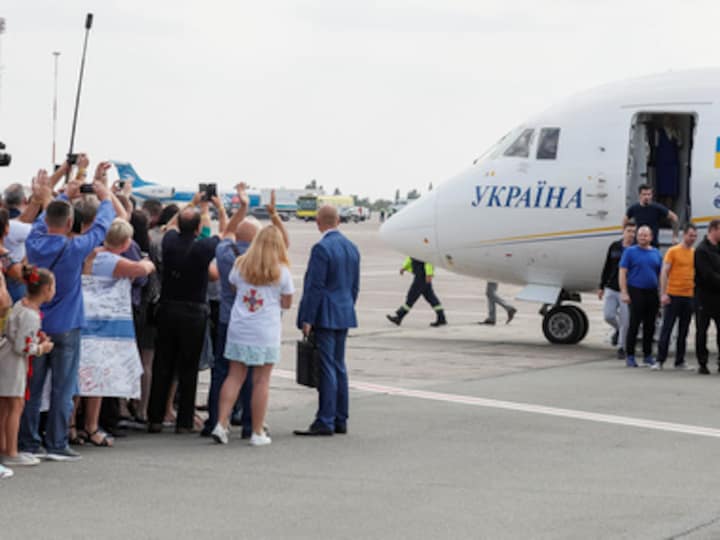 Russia, Ukraine swap prisoners in landmark deal hailed as attempt to end five years of tensions
