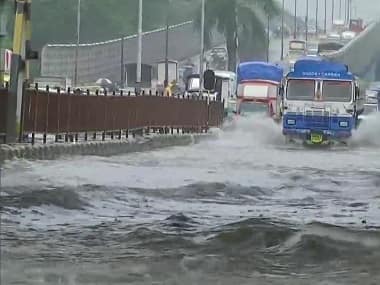 Heavy rain in Mumbai, adjoining areas leads to water-logging, traffic snarls; IMD predicts heavy rainfall for today