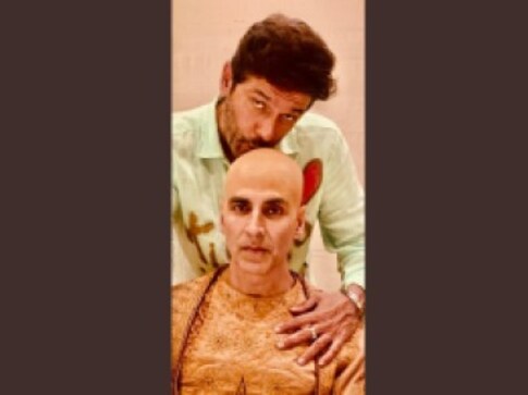 Housefull 4: Akshay Kumar trolls Chunky Panday for comparing Batman and Joker to Bala, Aakhri Pasta Housefull 4: Akshay Kumar trolls Chunky Panday for comparing Batman and Joker to Bala, Aakhri Pasta