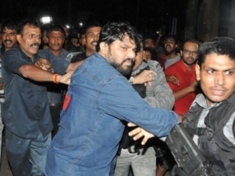 Firstpost Editor's Picks: Clashes in Jadavpur University, corporate tax cut, Amazon series The Family Man; today's must-read stories Firstpost Editor's Picks: Clashes in Jadavpur University, corporate tax cut, Amazon series The Family Man; today's must-read stories